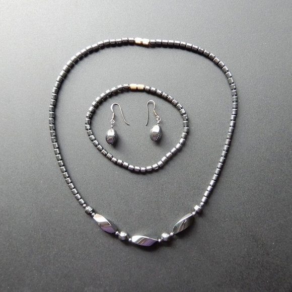 Black Freshwater Cultured Pearl Set - Picture 2 of 9